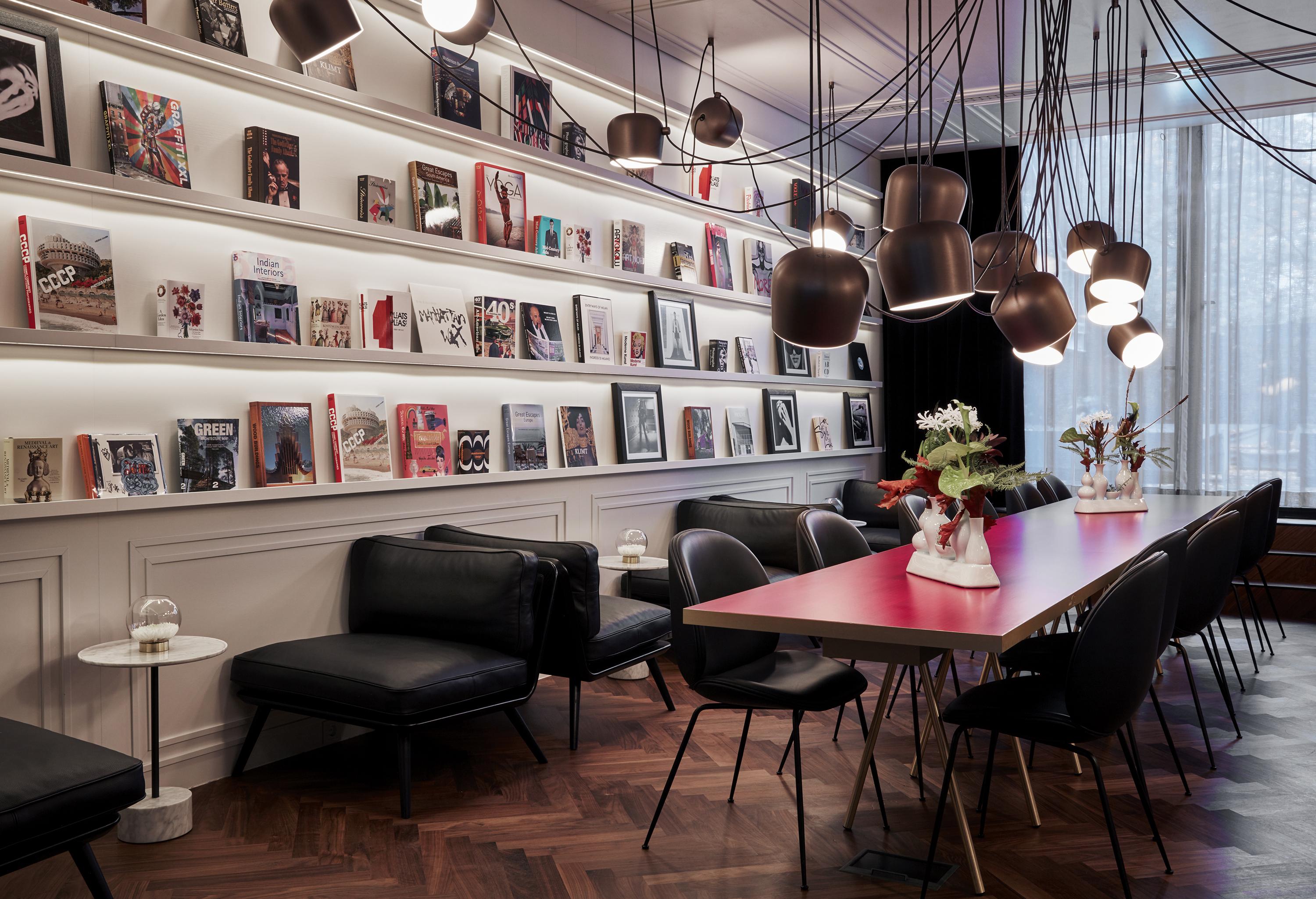 Roomers Munich, Autograph Collection Monachium