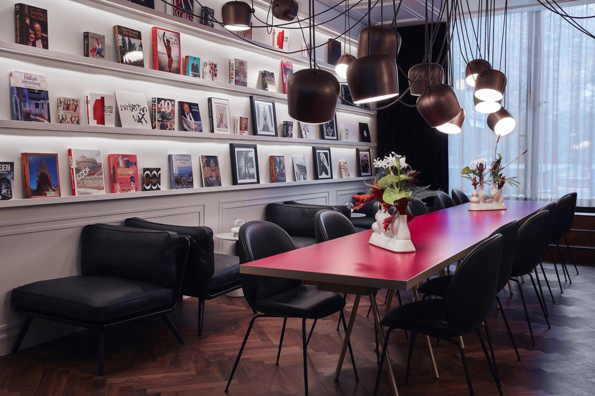 Hotel Roomers Munich, Autograph Collection